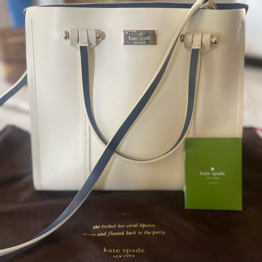 Kate Spade White Tote Bag with Classic Styling